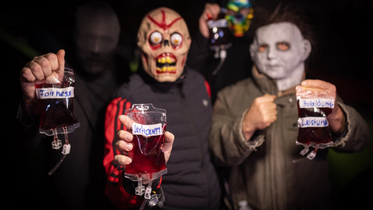 Halloween-Protest bei Bosch in Schwieberdingen