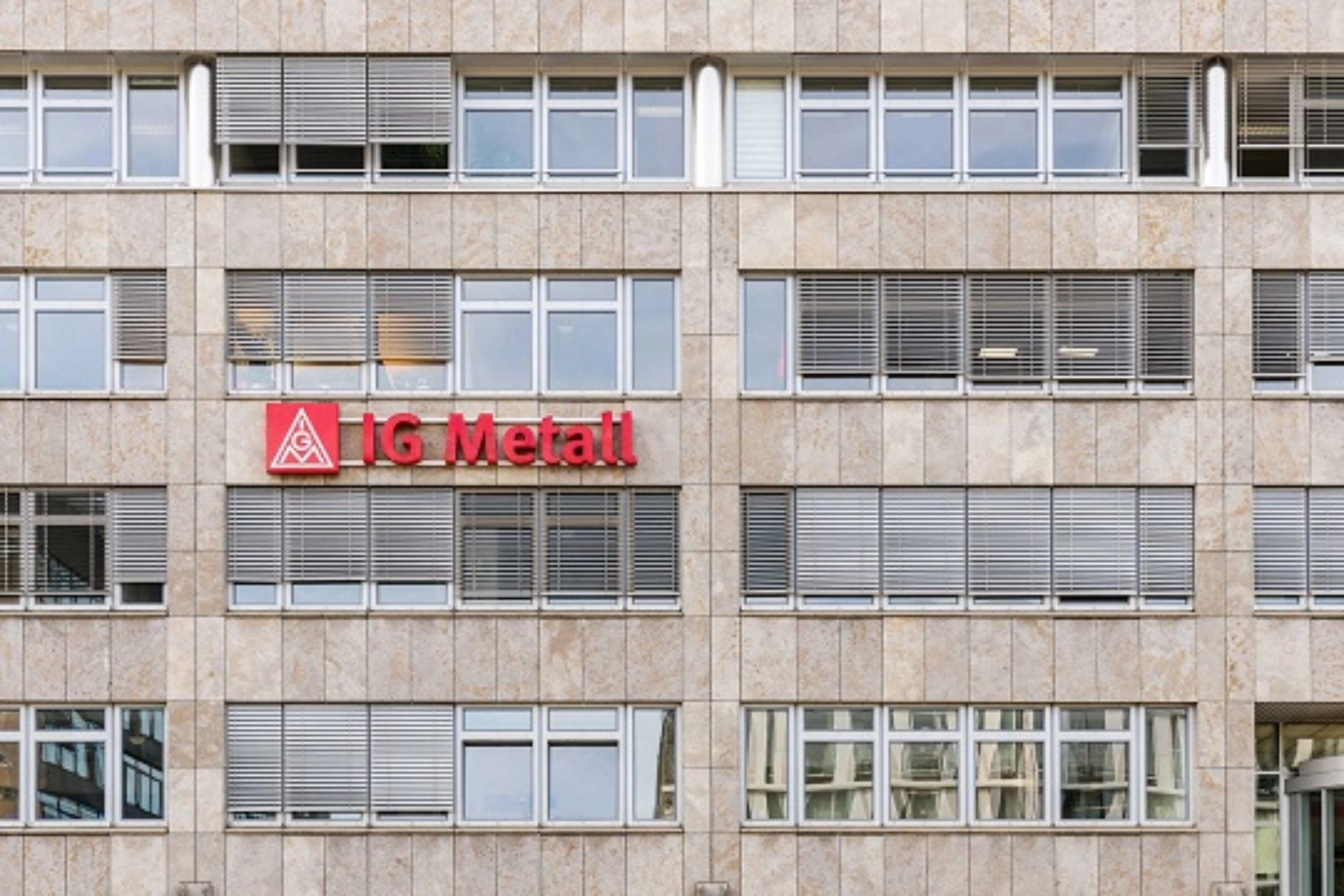 Fassade IG Metall Stuttgart, Theodor-Heuss-Str. 2, 70174 Stuttgart