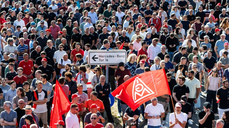 Kundgebung am Mercedes-Benz Standort Sindelfingen