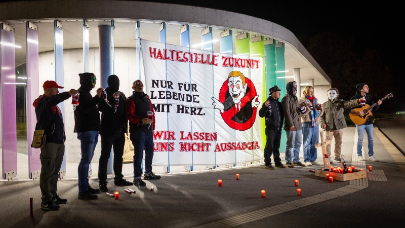 Halloween-Protest bei Bosch in Schwieberdingen